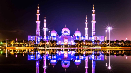 Современная мечеть шейха Зайда в Абу-Даби - рассказываем про одну из самых больших мечетей в мире