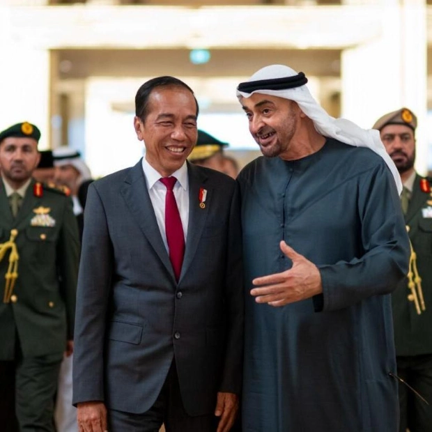 President Sheikh Mohamed Welcomes Indonesian President Joko Widodo