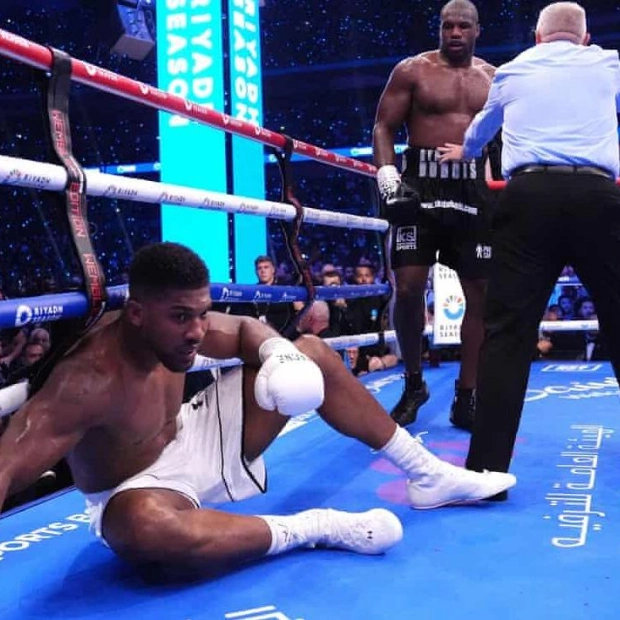 Dubois Shocks Joshua with Devastating Knockout at Wembley