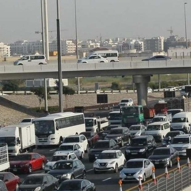 Dubai Police Warn of Traffic Jam on Algeria Street