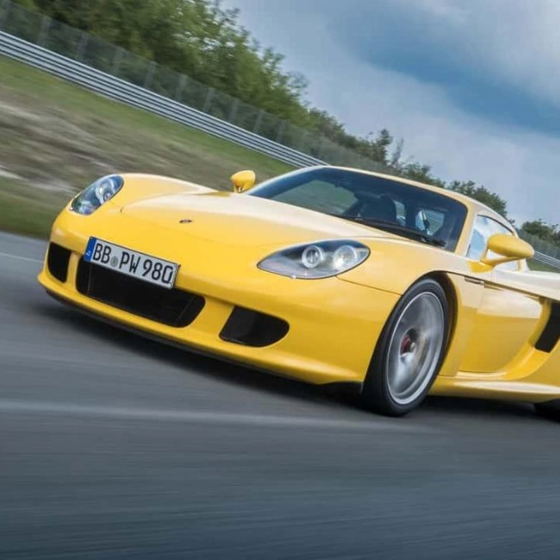 Porsche Updates Carrera GT Tires with Michelin Cup 2