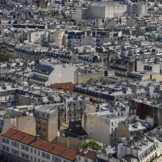 Paris Struggles with Declining Central Population