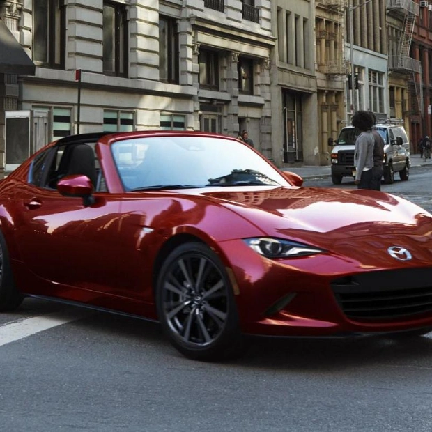 Mazda MX-5 Miata: Обновления 2025 года и юбилейная спецверсия