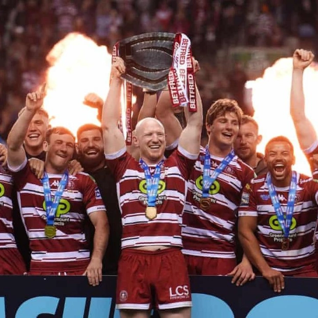 Wigan Dominate Salford to Secure Second Consecutive League Leader’s Shield