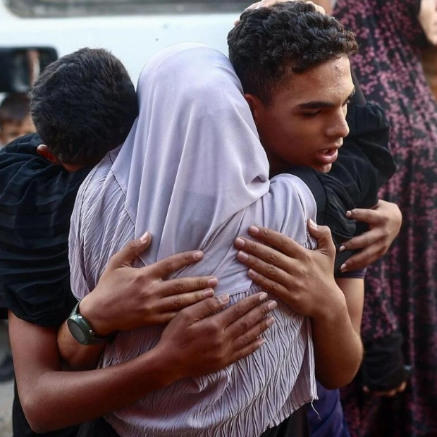 Israeli Strikes in Gaza Kill 10, Including Four Children