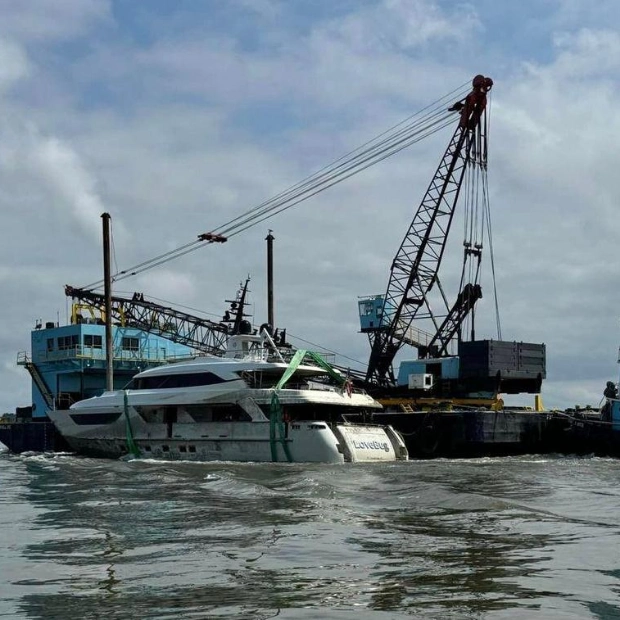 Lovebug Yacht Successfully Refloated and Removed from Chesapeake Bay