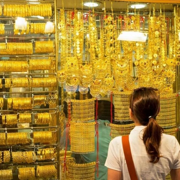 UAE Gold Prices Dip Slightly After Reaching All-Time High