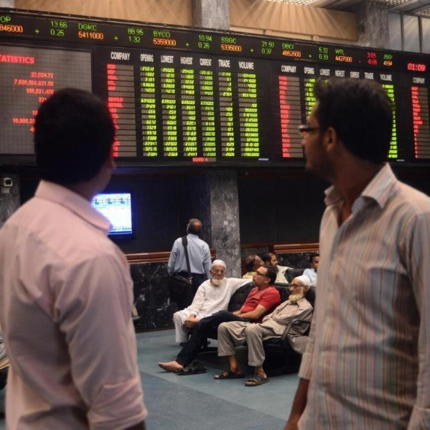 Karachi Stock Exchange Suspends Trading Due to Building Fire