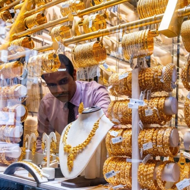 Gold Prices Rise in Dubai as Market Opens for the Week