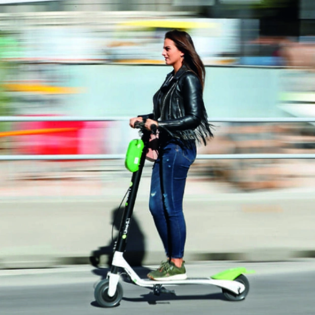 Dubai RTA Allows Foldable E-Scooters on Metro and Tram