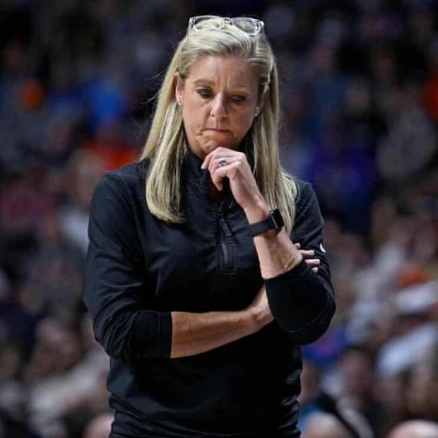 Indiana Fever Dismiss Coach Christie Sides