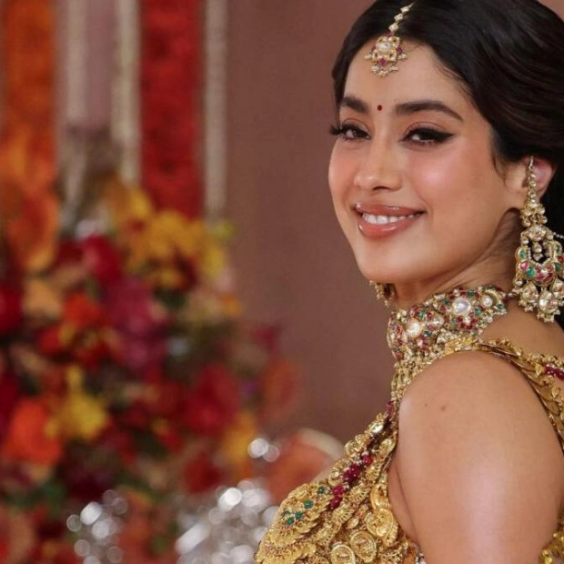 Janhvi Kapoor Hospitalized Due to Severe Food Poisoning