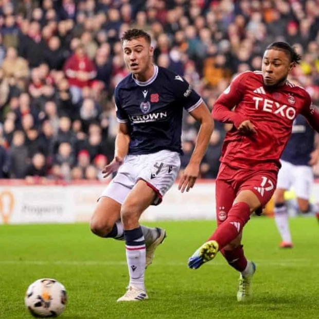 Aberdeen Tops Scottish Premiership with 4-1 Win Over Dundee