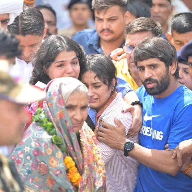 Vinesh Phogat Receives Warm Welcome Despite Olympic Disqualification