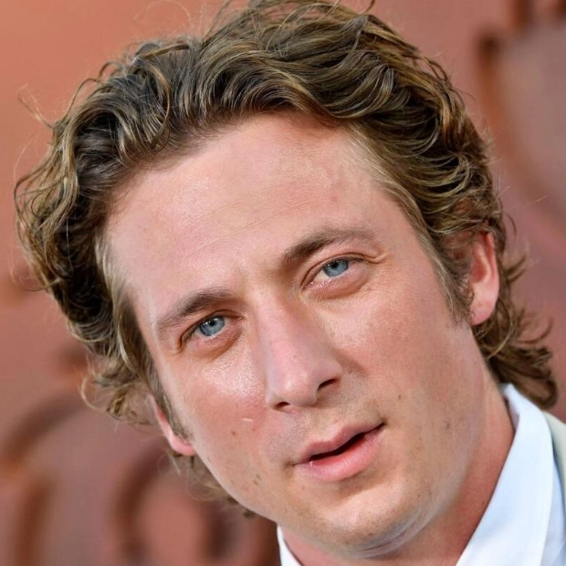 Jeremy Allen White Prepares to Portray Bruce Springsteen in New Biopic