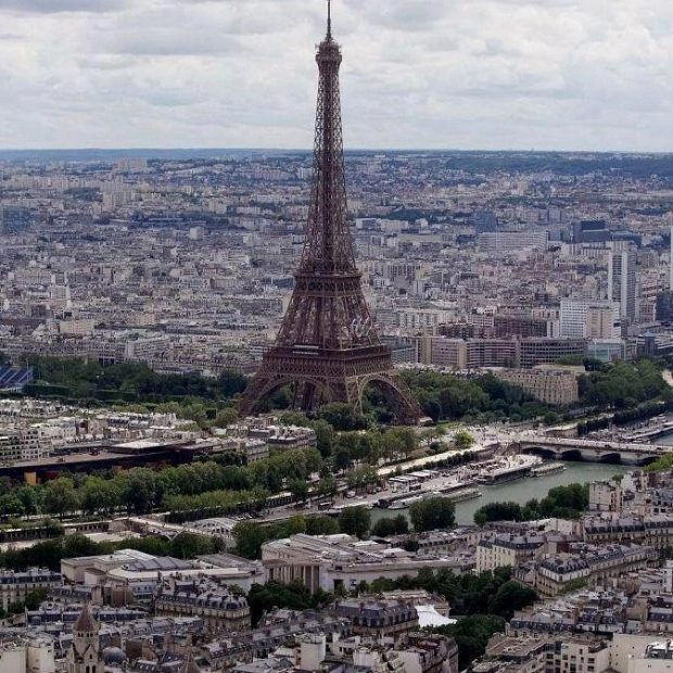 18th-Century Diamond Snuffboxes Stolen in Paris Museum Heist