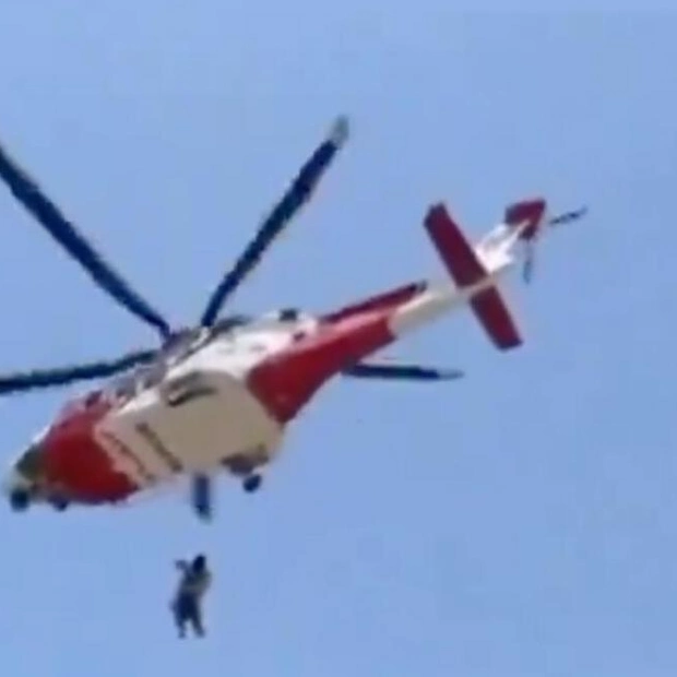 UAE Emergency Response Team Rescues Three Individuals Stuck in Sharjah Mountains