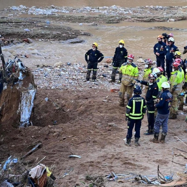 Spanish Rescuers Search Flooded Garages for Bodies After Devastating Floods