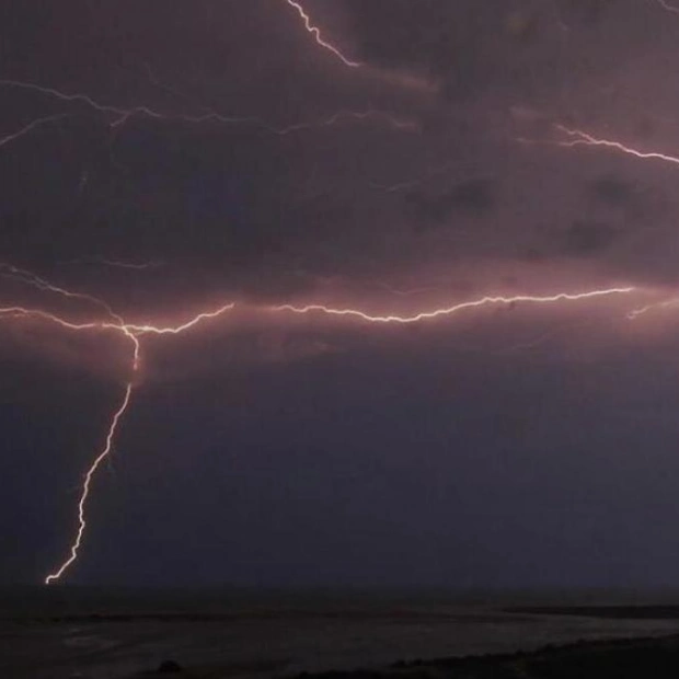 UAE Weather Forecast: Rain, Thunder, and Wind