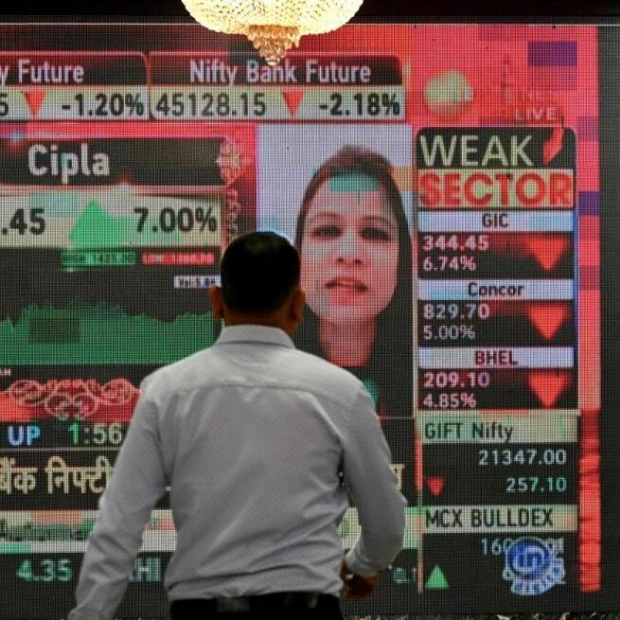 Indian Stock Markets Hit All-Time Highs Amid Volatility