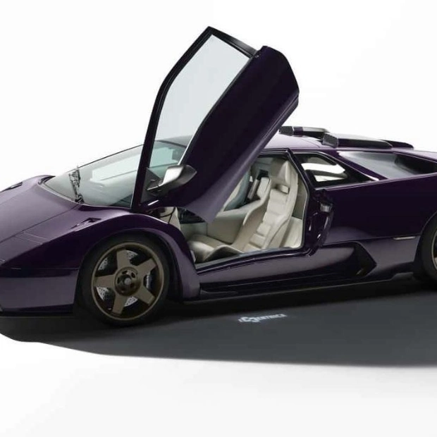 Eccentrica Cars Delivers on Lamborghini Diablo Restomod with V12