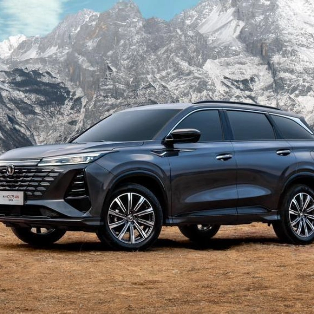 Changan представил обновленный кроссовер CS75 Plus