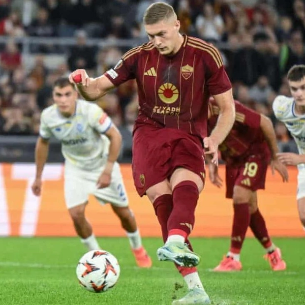 Dovbyk Penalty Seals Roma's First Europa League Win