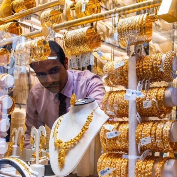 Gold Prices in UAE Rise Amid Market Volatility and Rate Cut Expectations