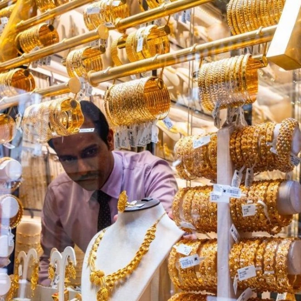 Gold Prices Rise in Dubai Amid Global Market Fluctuations