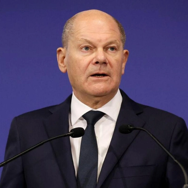 Scholz Faces Pressure to Accelerate Confidence Vote for Snap Elections