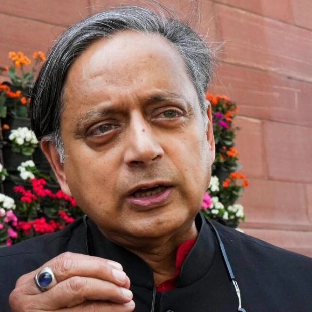 Tharoor Displeased with President's Address on Current Issues