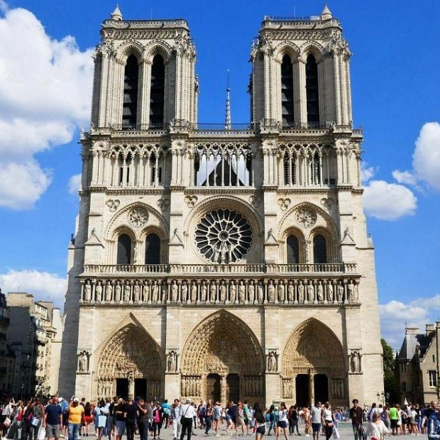 French Minister Proposes Entrance Fee for Notre Dame