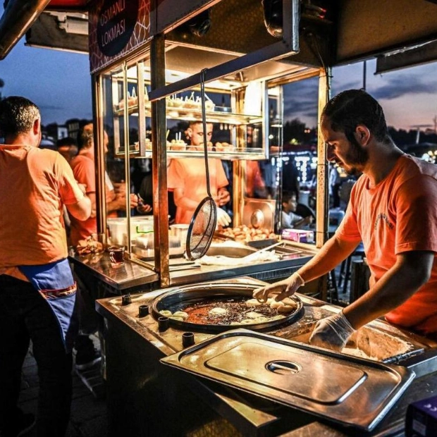 Istanbul's Street Vendors Face Uncertain Future Amid Inflation