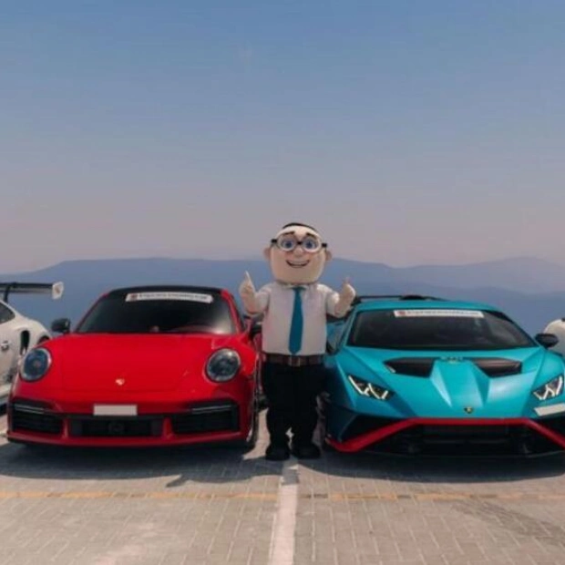 Luxury Car Enthusiasts Discuss Tailored Insurance Services in Dubai