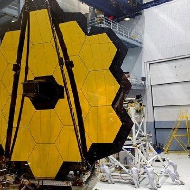 Новые данные JWST подтверждают альтернативную модель Вселенной