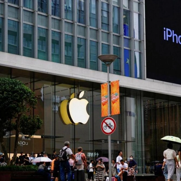 Apple's Market Share Drops in China Amidst Intense Competition