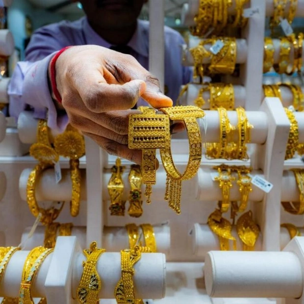 Gold Prices Surge in Dubai Amid Global Upward Trend