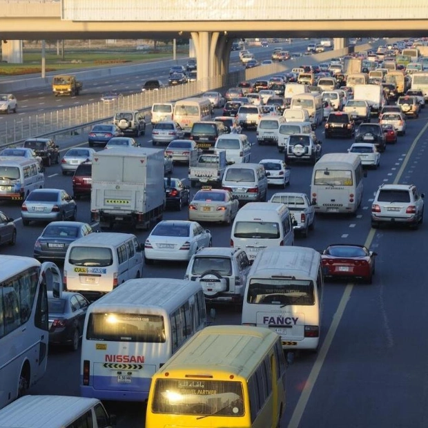 Morning Rush Hour Chaos on Ras Al Khor Road