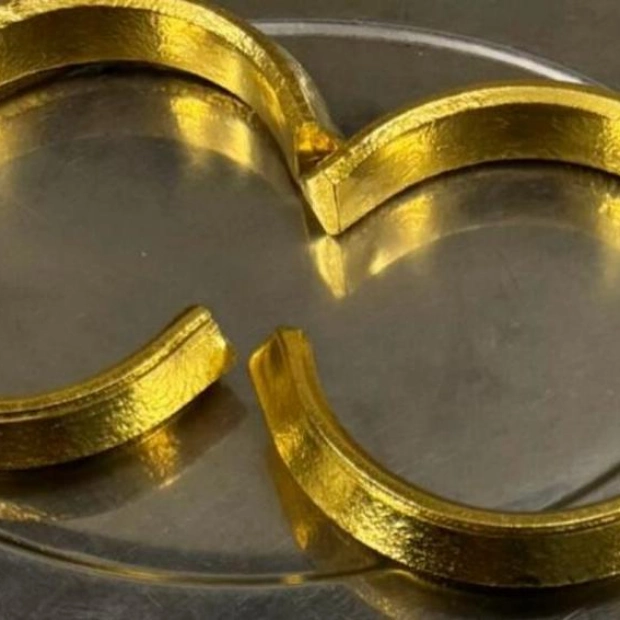 Dubai Passengers Caught Smuggling Gold into Delhi