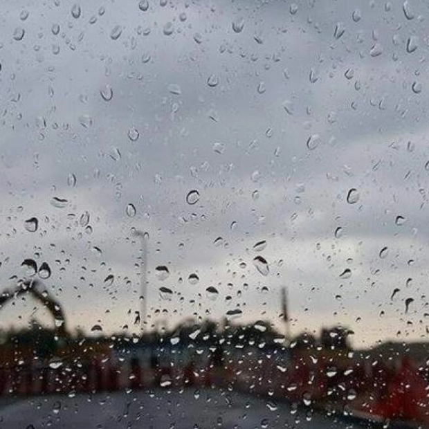 Light to Moderate Rain Hits UAE as Summer Transition Occurs