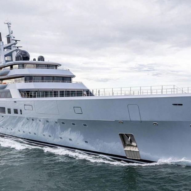 Dragonfly Superyacht Delivered to Owner