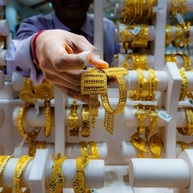 Gold Prices Decline and Market Speculations