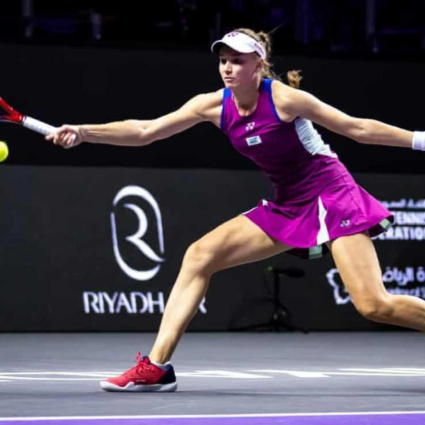 Rybakina's Resilience and Struggles at WTA Finals