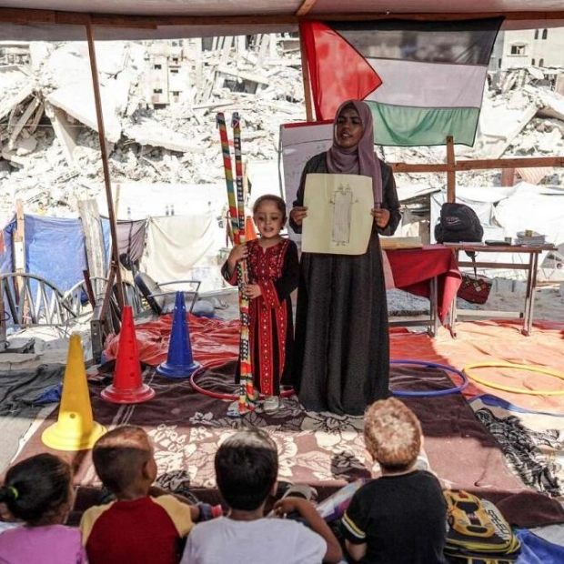 Gaza Teacher Defies Destruction to Provide Education Amidst War