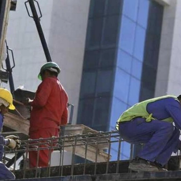 UAE Authorities Monitor Worker Midday Breaks Until September 15
