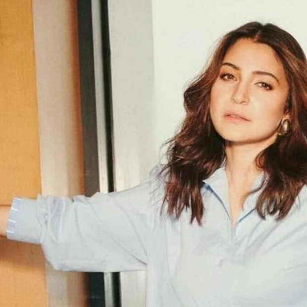 Anushka Sharma Reconnects with Fans and Media at Mumbai Event