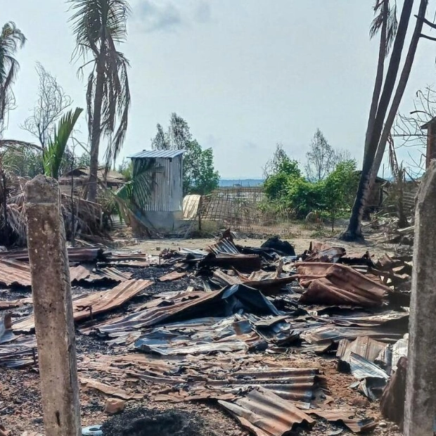 Buthidaung Under Siege: Rohingya Town in Flames