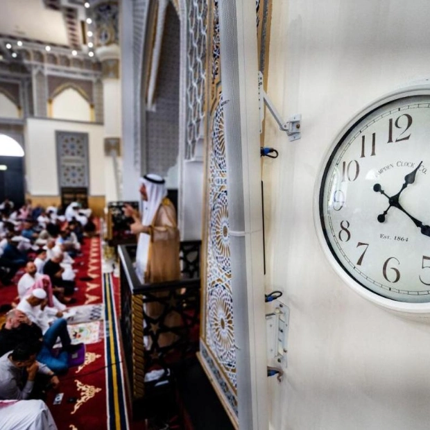 Dubai Residents Welcome Shortened Friday Sermons Amid Heatwave