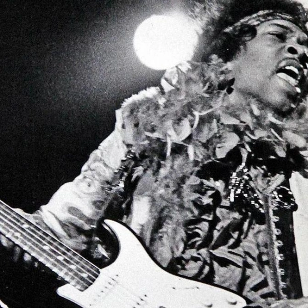 Unheard Jimi Hendrix Demos to Be Auctioned in London