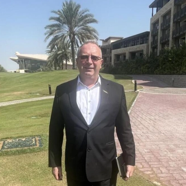 Peter Harradine Redesigns Abu Dhabi's Garden Golf Course for Fun Play